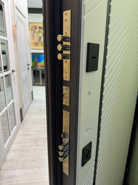 СТРАЖ К-16 ТЕМНЫЙ БАРХАТ 710/ БАРХАТ МОРОЖЕНОЕ 701